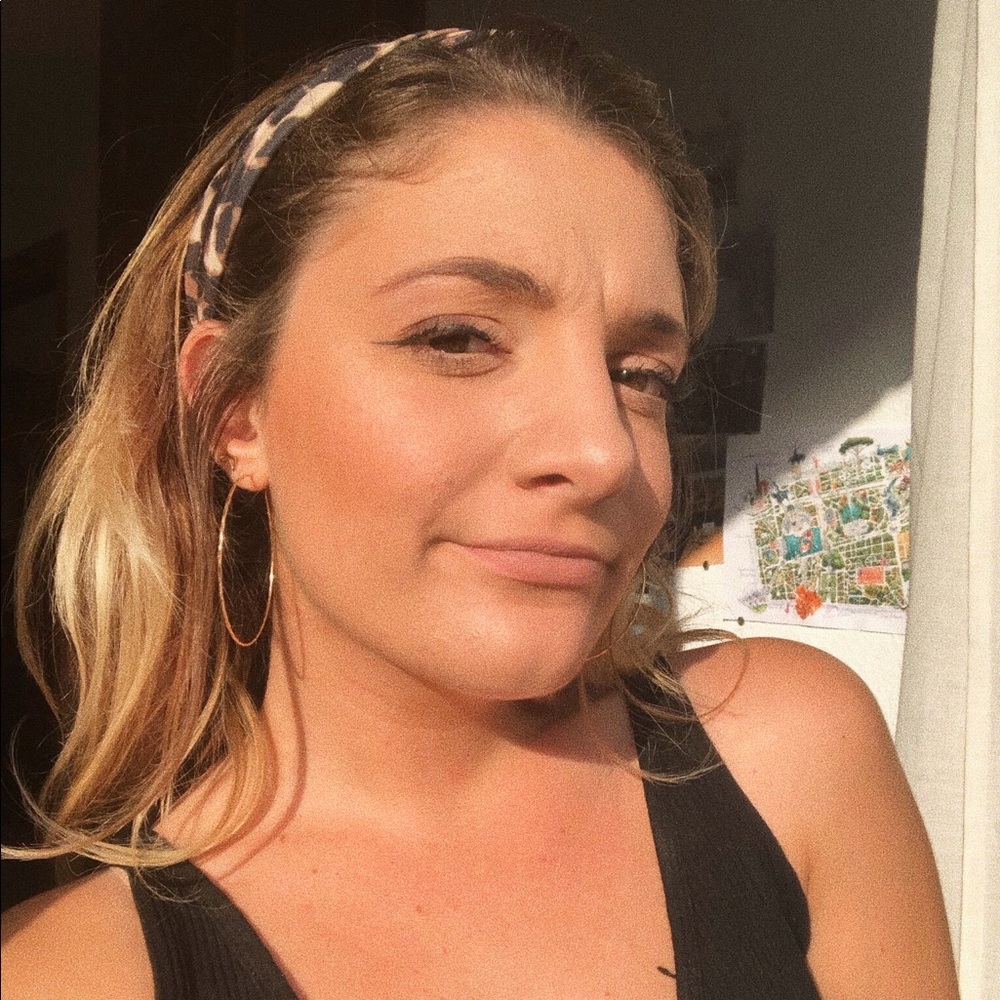 Meet your Posher, Marisa